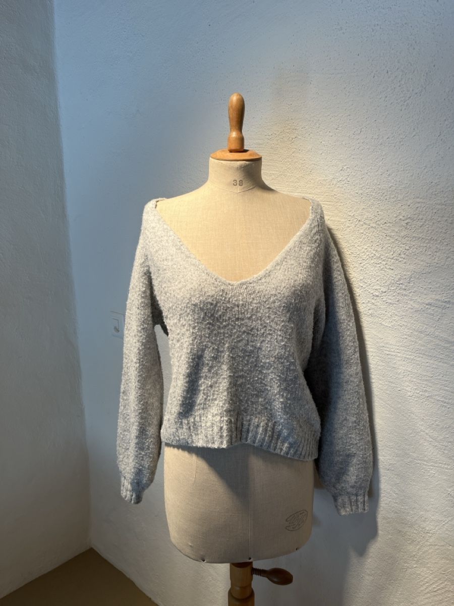 Maglioni & Felpe: Pullover kurz. Gr. ca 36 – Usato da Röschenz venduto da Annakournikova
