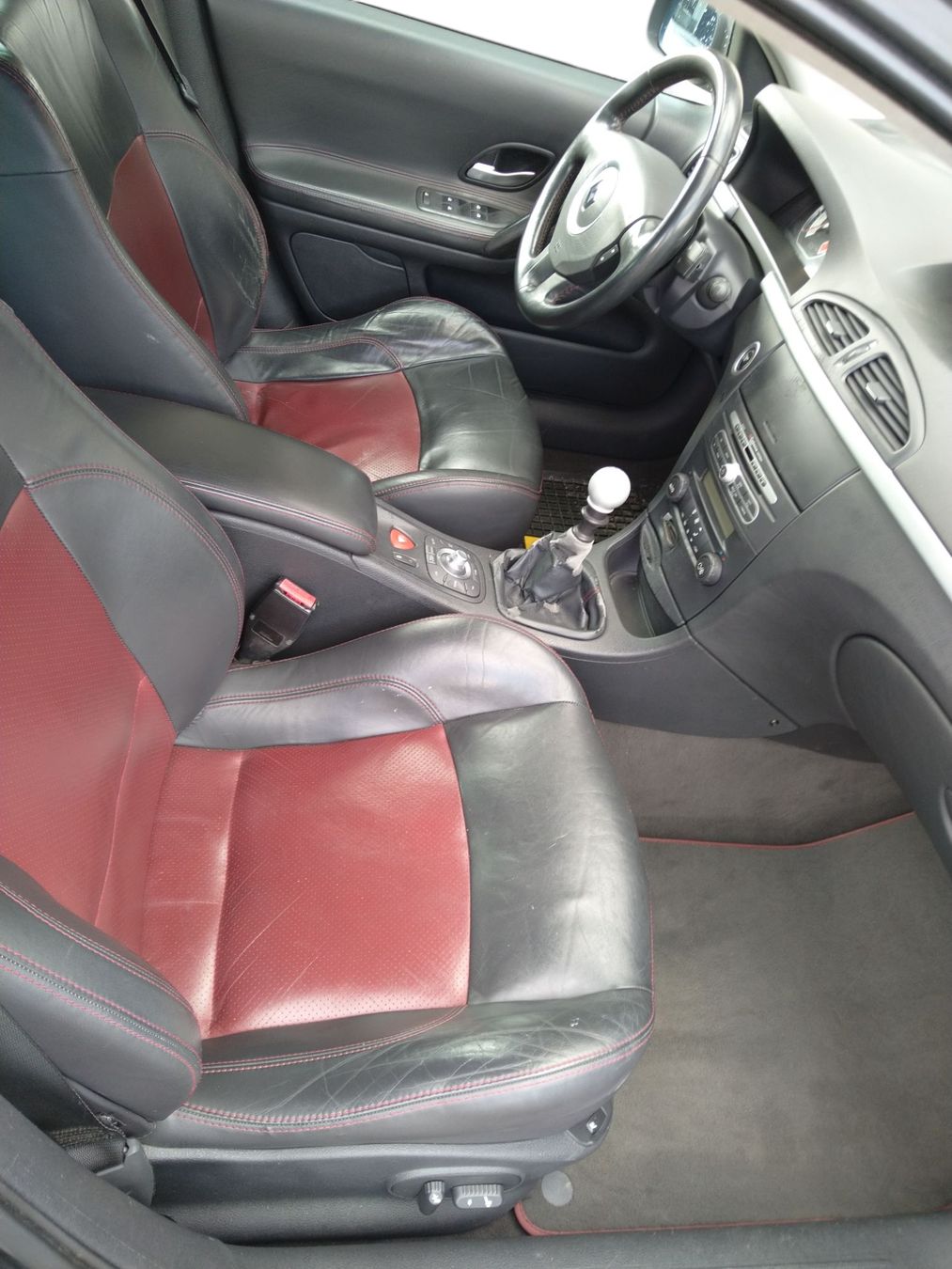 Renault Automobili: Renault Laguna Grand Tour – Difettoso da St.Gallenkappel venduto da Rcs0 3