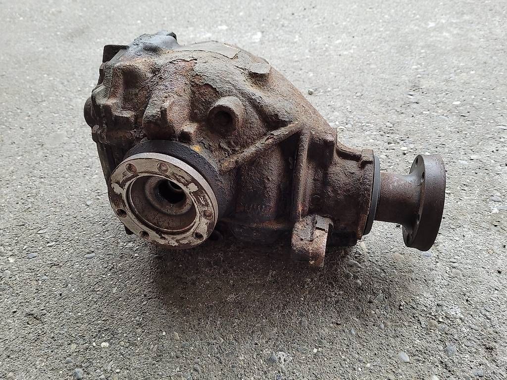 Tutti pezzi di ricambio auto: bmw e46 Differential  – Usato da Niedergösgen venduto da Zecinha 2