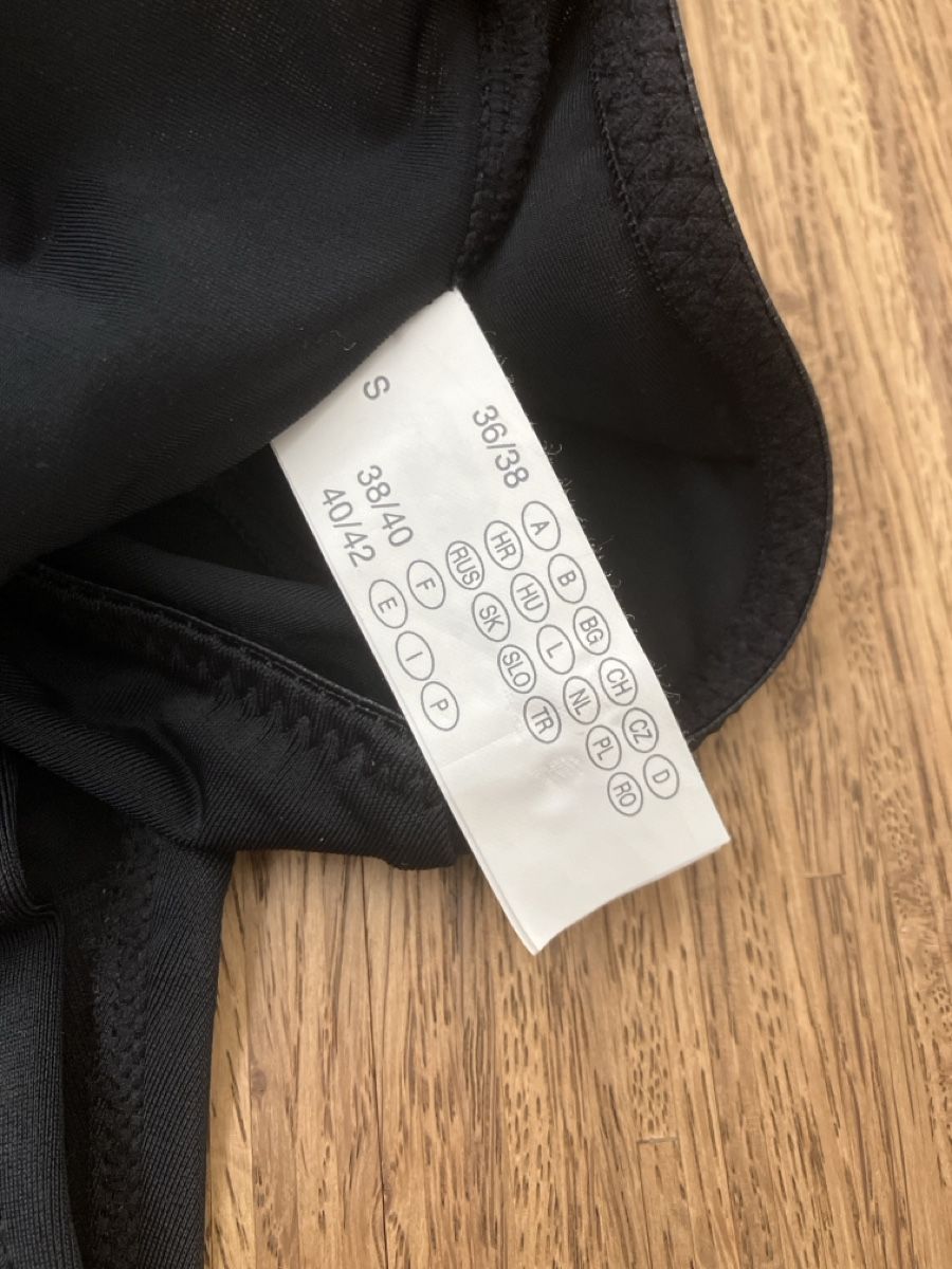 Autres dessous: Set schwarz Grösse 38/40 neuwertig – D'occasion à Ruggell par VegasGirl 1
