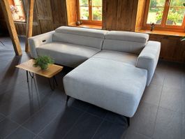 Ecksofa NEU mit USB-Anschluss und verstellbarem Kopfteil