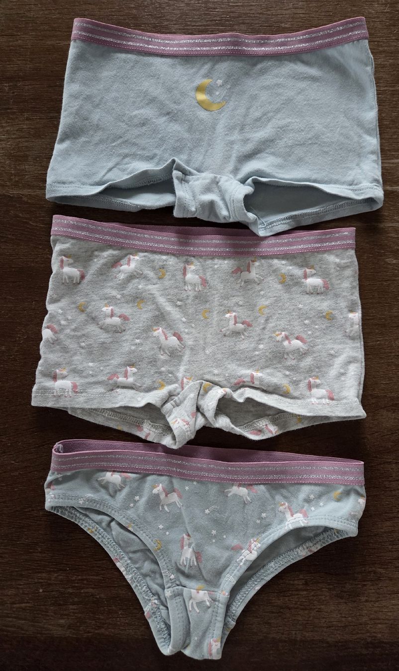 Migros Biancheria intima: Unterhose Gr. 98 / 104 von kids – Usato da Fraubrunnen venduto da amaree313