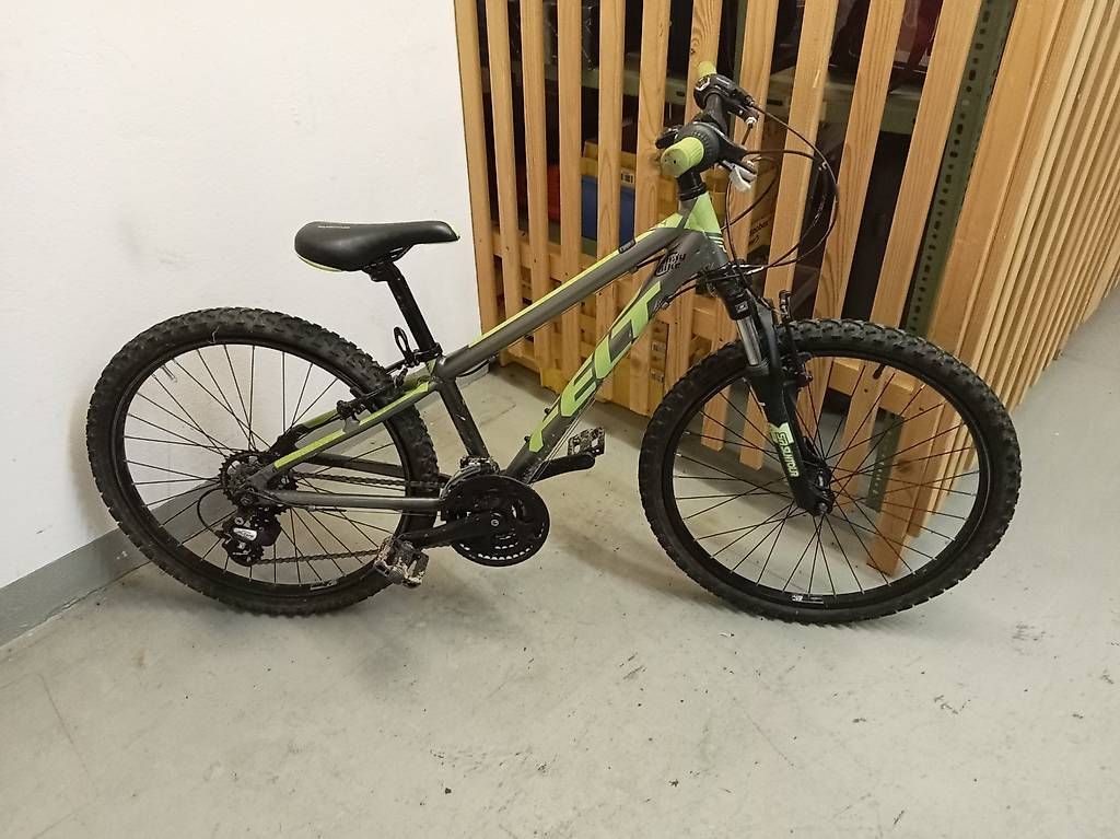 Biciclette: Schönes Kindervelo, Grösse 24 " – Usato da zürich venduto da Bsp1