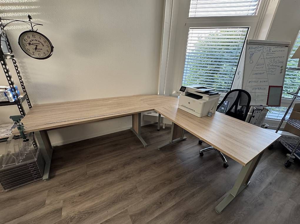Bureaux: Eck-Pult – D'occasion à Cham par Kaylua 1