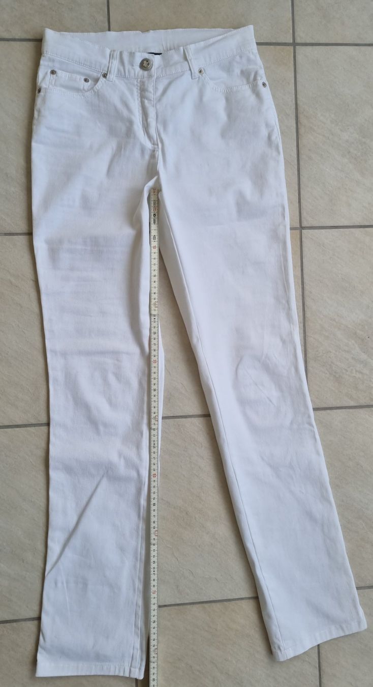 Jeans: Jeans Damen weiss Grösse 36/38 – Usato da Schüpfheim venduto da Rezwel 1