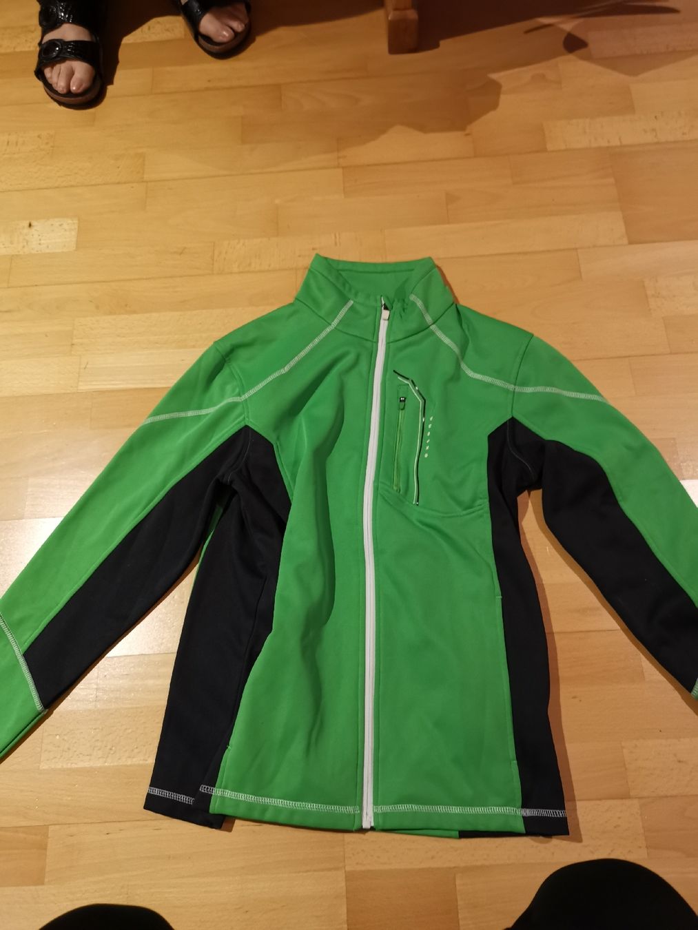Giacche: Veste softshell Extend verte et noire, taille S – Usato da La Corbaz venduto da Emma22cj