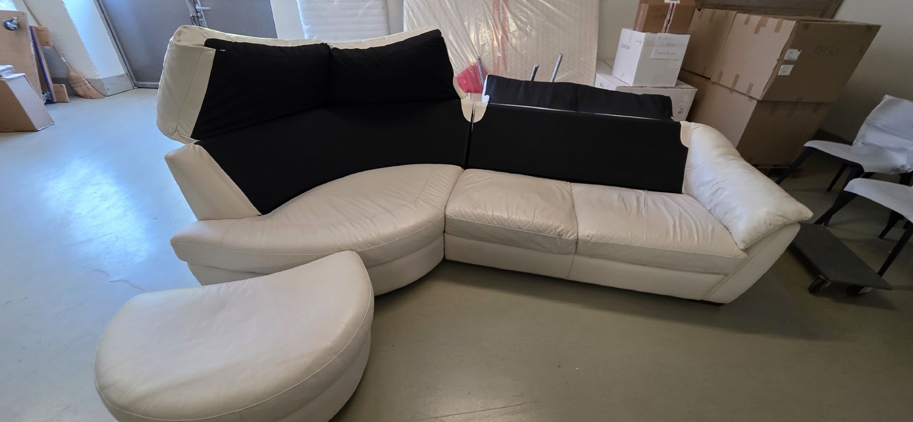 Divani: Sofa Echtem Leder guter Zustand – Usato da Lützelflüh-Goldb venduto da Rampenverkauf_72_ 6