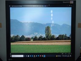 Gebrauchter Eizo FlexScan S2411W Monitor - guter Zustand!
