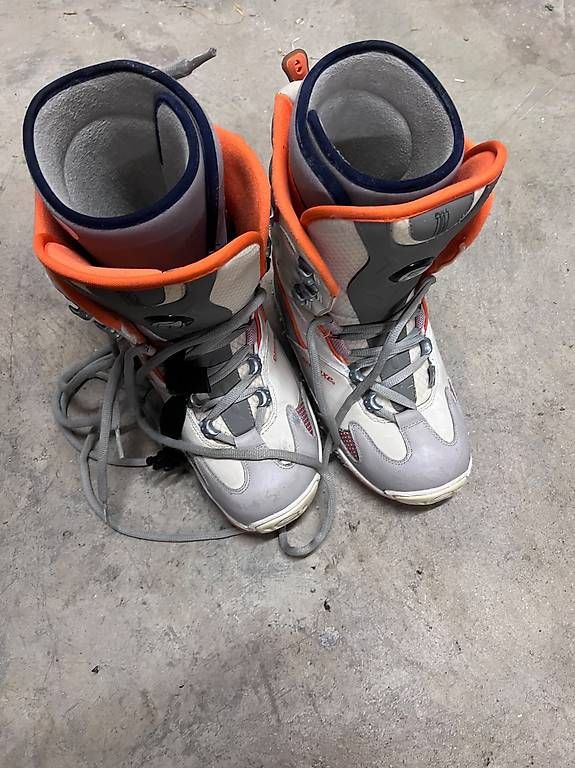 Herrenschuhe: Snowboard Schuhe Grösse 42 – Gebraucht aus Rorbas von nma_5hl9