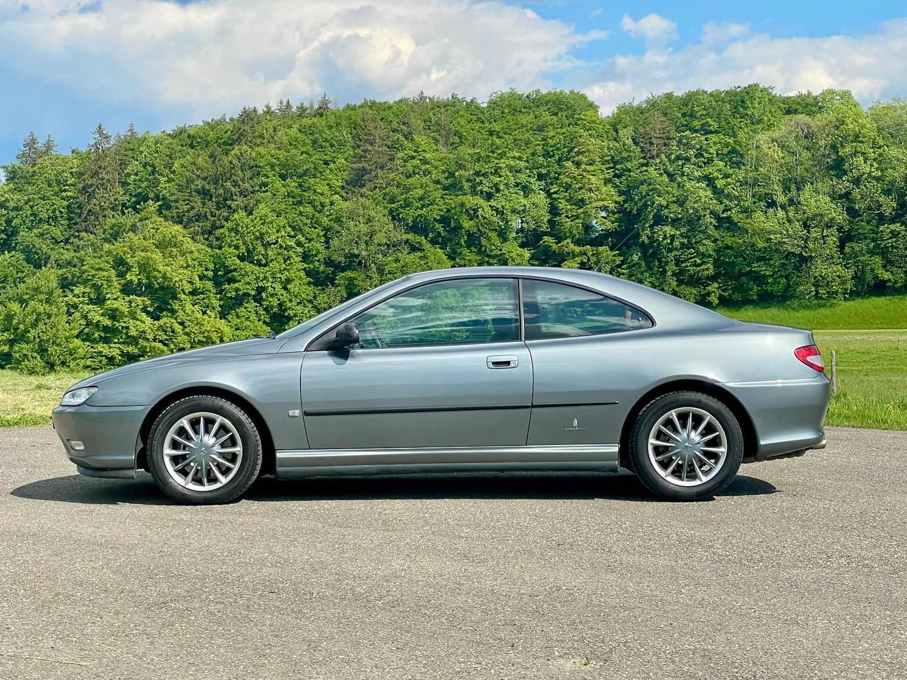 Peugeot Automobili: Peugeot 406 Coupé  settant'anni – Usato da Belp venduto da Detailfreak 3