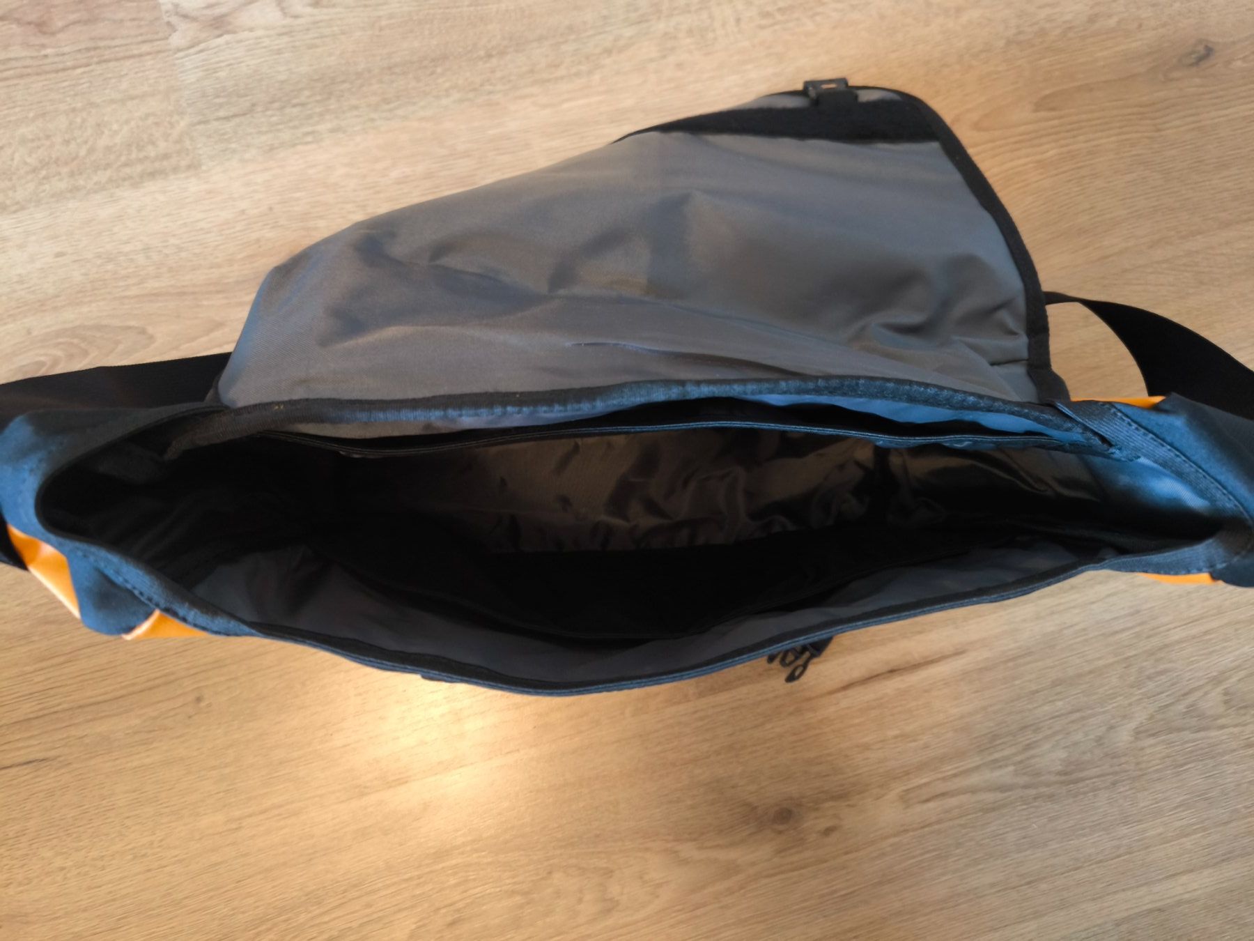 Vaude Borse: Vaude Umhängetasche- fast neu – Nuovo (secondo la descrizione) da Ebikon venduto da brombomboli 3