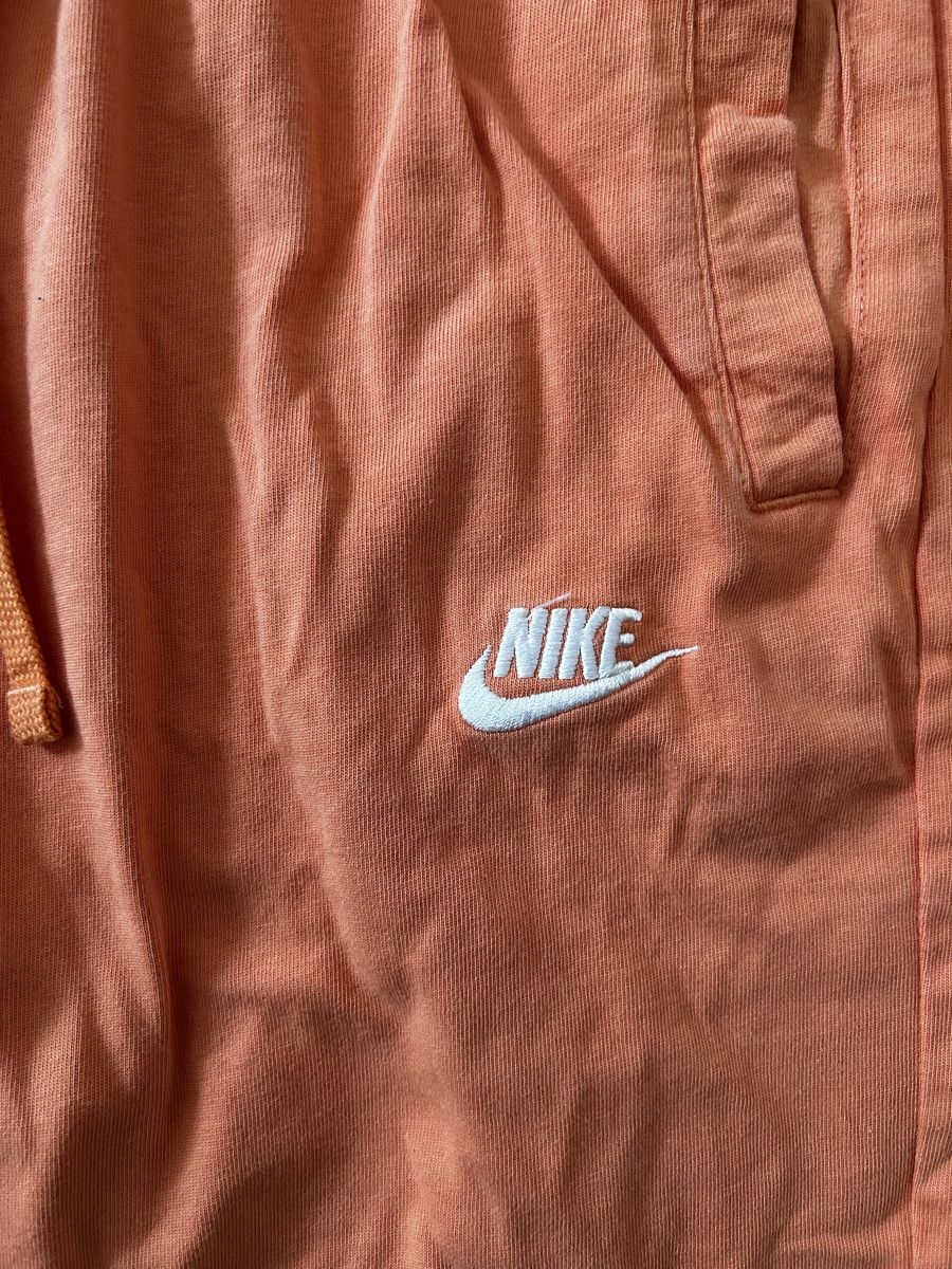 Nike Hosen: orange nike shorts – Gebraucht aus Zürich von ema_li 3