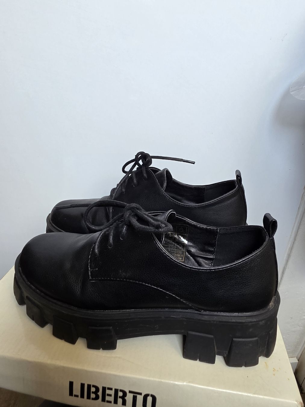 Scarpe da donna: chaussure femme – Nuovo e nell'imballaggio originale da Mézières.fr venduto da tia_ytl9 1