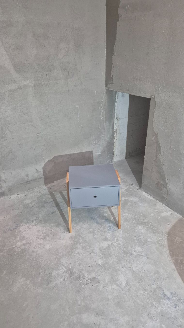 Tables de nuit: Nachttisch – D'occasion à Sargans par dan_9vrt