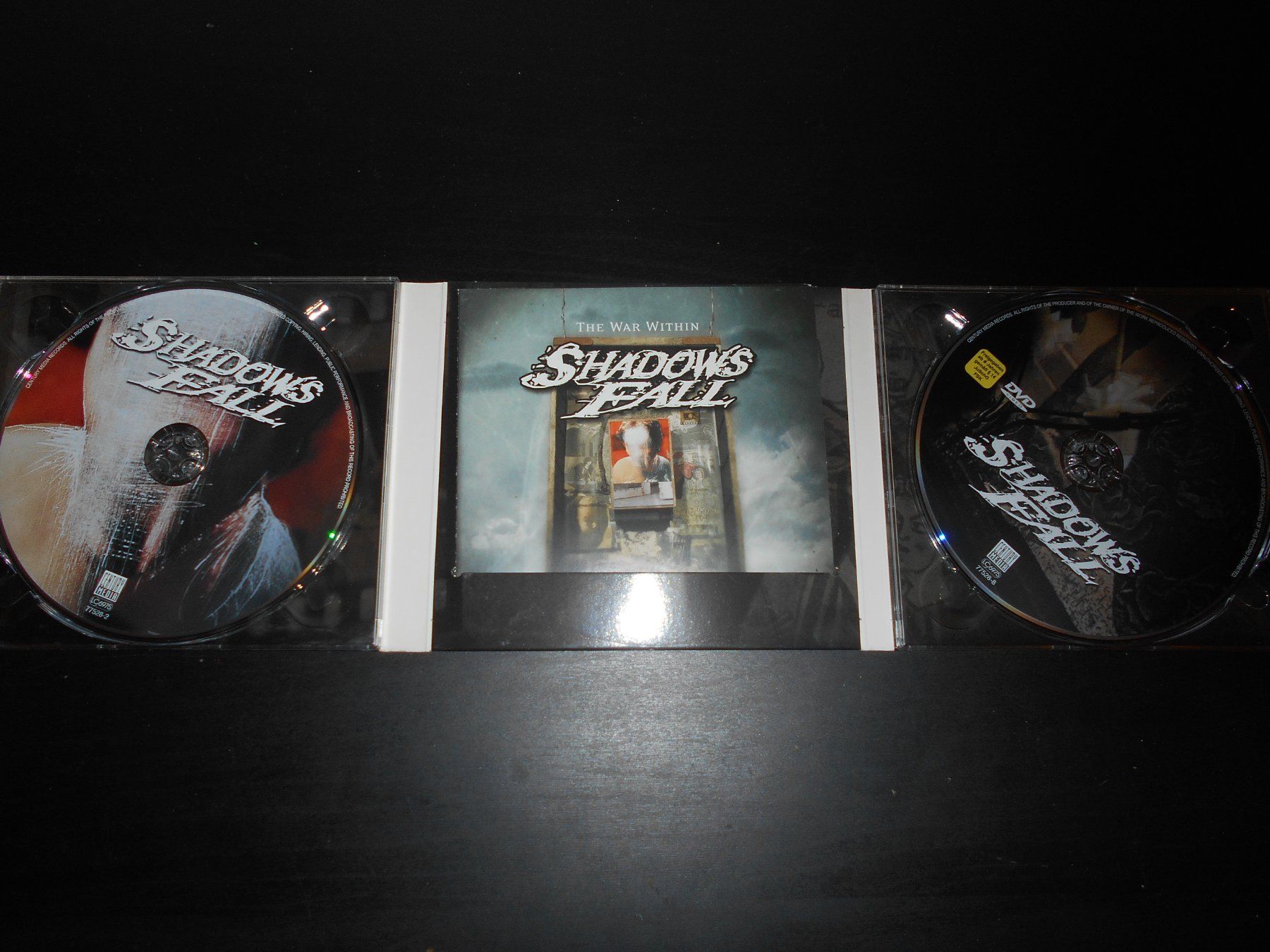 CD: Shadows Fall – The War Within / 2004 / 2 CDs / Digi – Usato da Aarberg venduto da witchhunter01 2