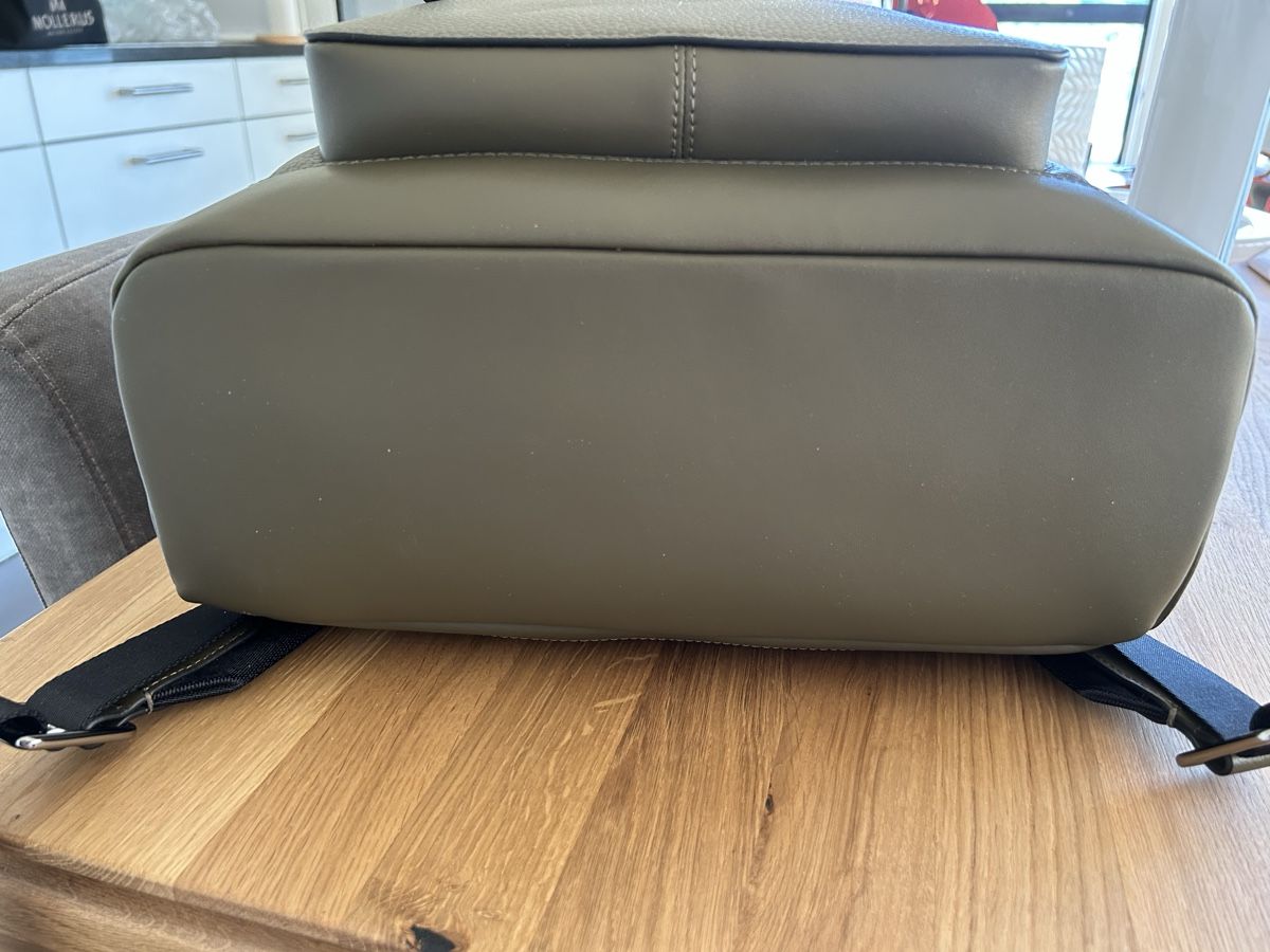 Michael Kors Zaini: M. Kors Lederrucksack grün NEU – Nuovo e nell'imballaggio originale da Pratteln venduto da Fashionette.D.D. 3