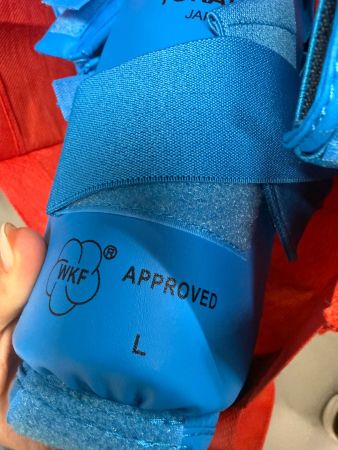 Komplette Karate Ausrüstung inkl. Gi in Grösse M/L