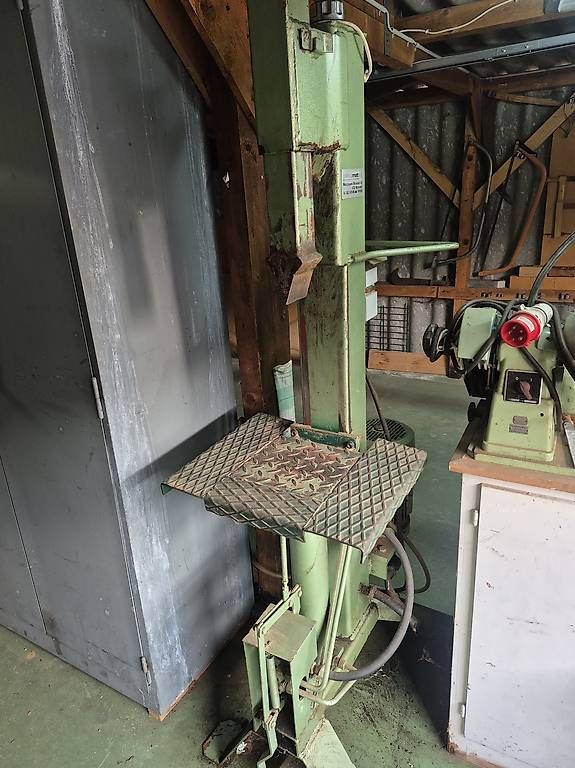 Tutte le macchine: Holzspalt Maschine – Usato da Kestenholz venduto da fiatsubi 3