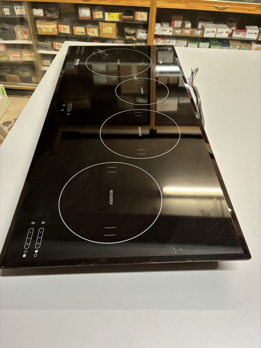 Miele Appareils de cuisine: Miele Induktionskochfeld  – D'occasion à Waldenburg par knu_pm8x 2