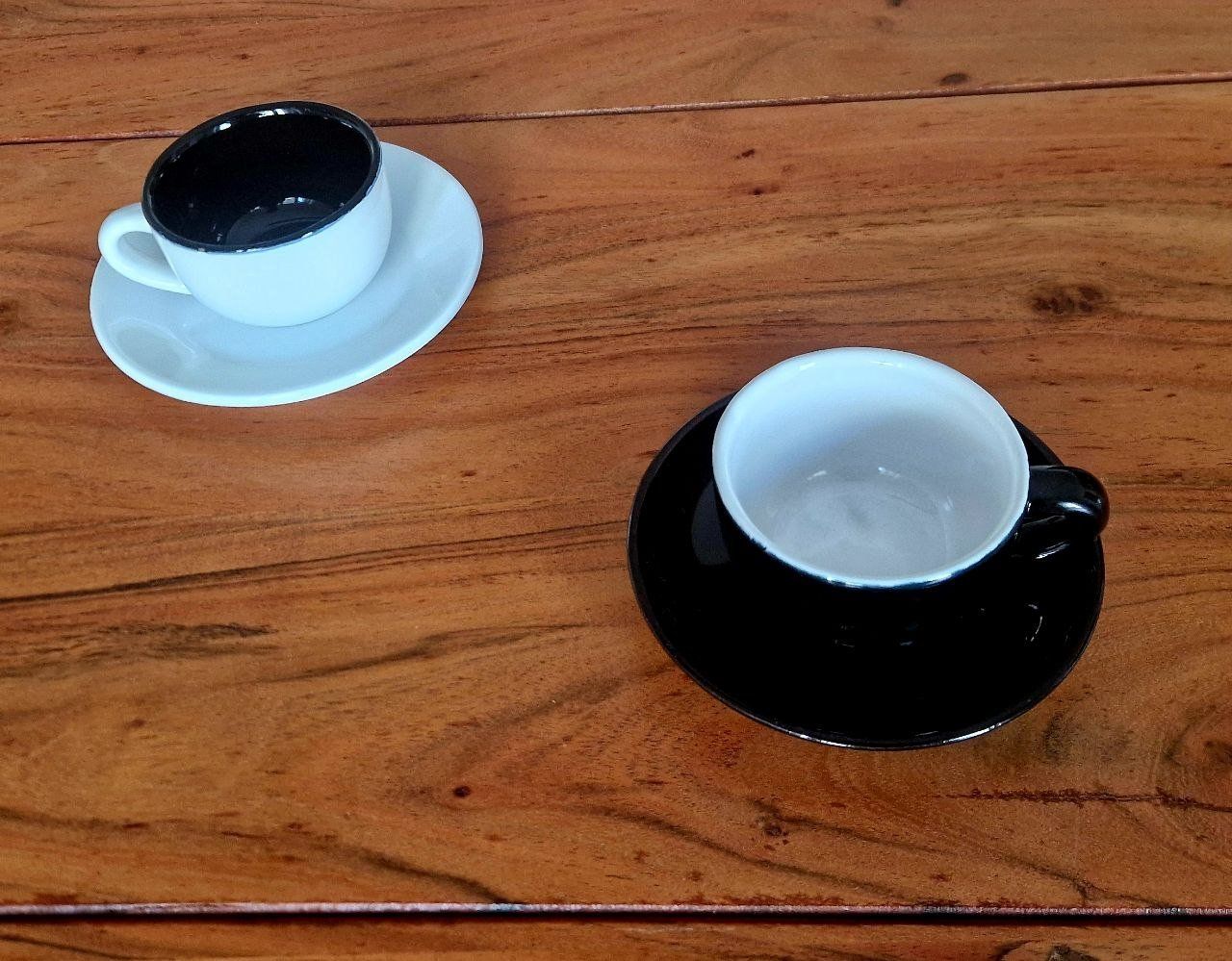 Geschirrsets: Schwarz-Weisses Espresso Set – Gebraucht aus Bern von Lu.Ma 3
