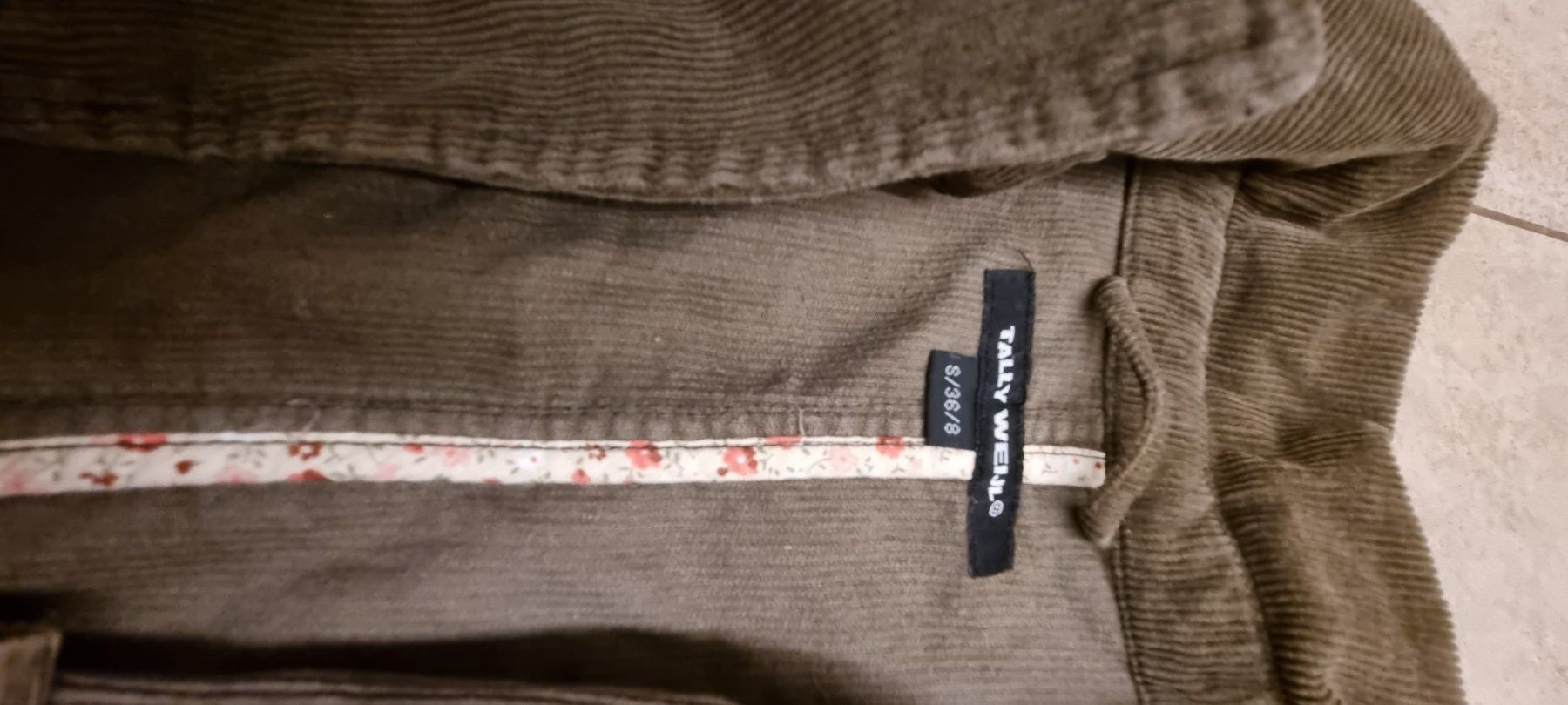 Lots de vêtements: Kleiderpaket gr.S – D'occasion à Grossdietwil par GNOM313 4