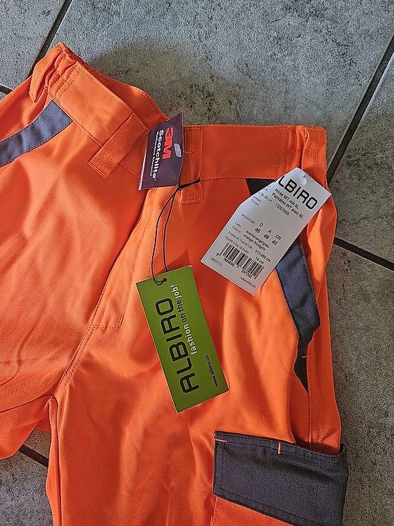 Pantaloni: Sicherheitshose Warnhose Arbeitshose – Usato da Sisikon venduto da bryke 1