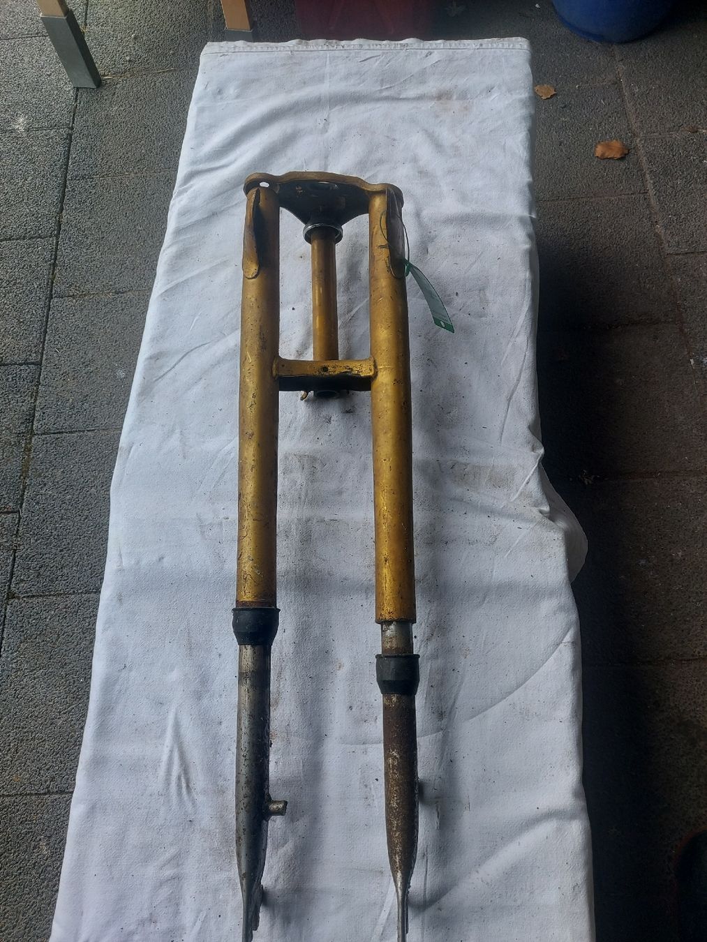 Parti ricambio per ciclomotori: Eine Töffligabel – Difettoso da Trubschachen venduto da Toefflibueb91