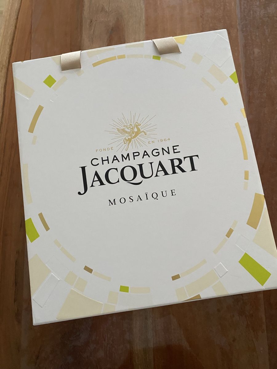 Vino: Jacquart Mosaïque Brut Champagner Geschenkbox mit Glas – Nuovo e nell'imballaggio originale da Kriens venduto da sch_v6nl 1
