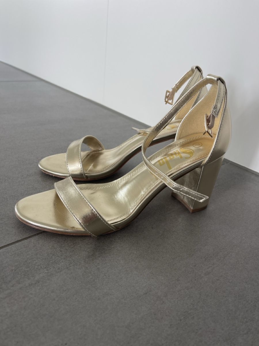 Scarpe da donna: Elegante goldene Pumps, Grösse 38 – Usato da Mühlau venduto da Jasil66