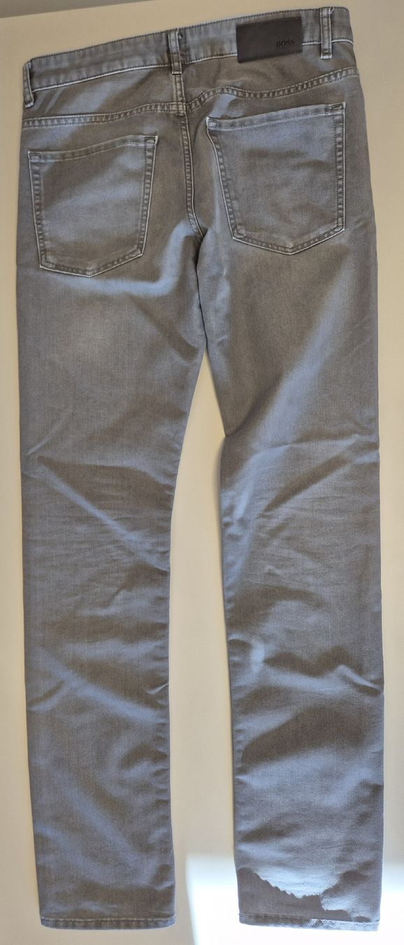 Hugo Boss Jeans: Hugo Boss Jeans, hellgrau, Grösse 31/32 – Usato da Ellikon a d Thur venduto da GQ84 1