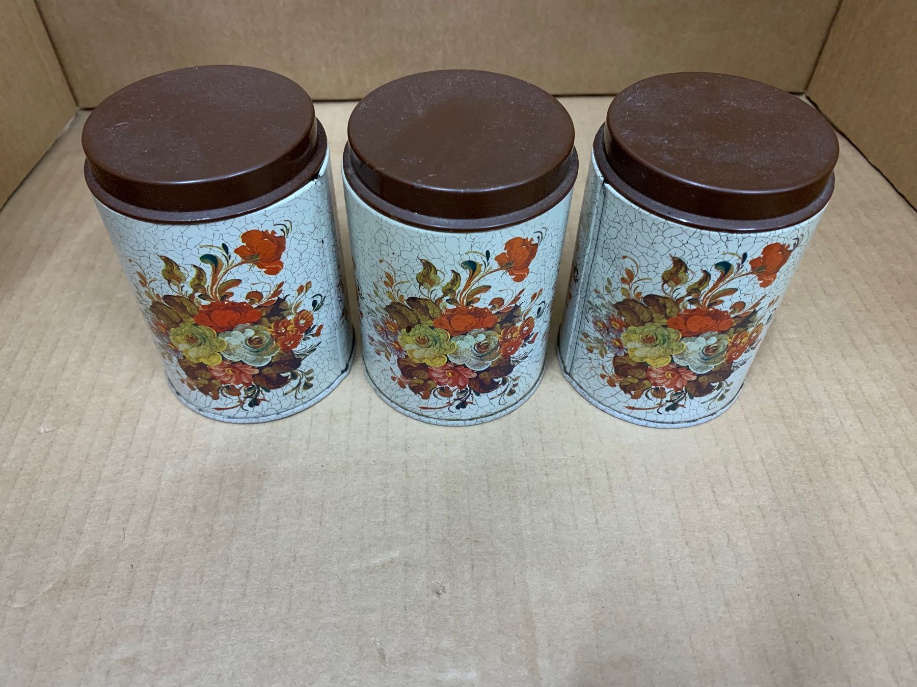 Tutte le decorazioni: Drei Dosen – Usato da Eschlikon TG venduto da ArtRec 3