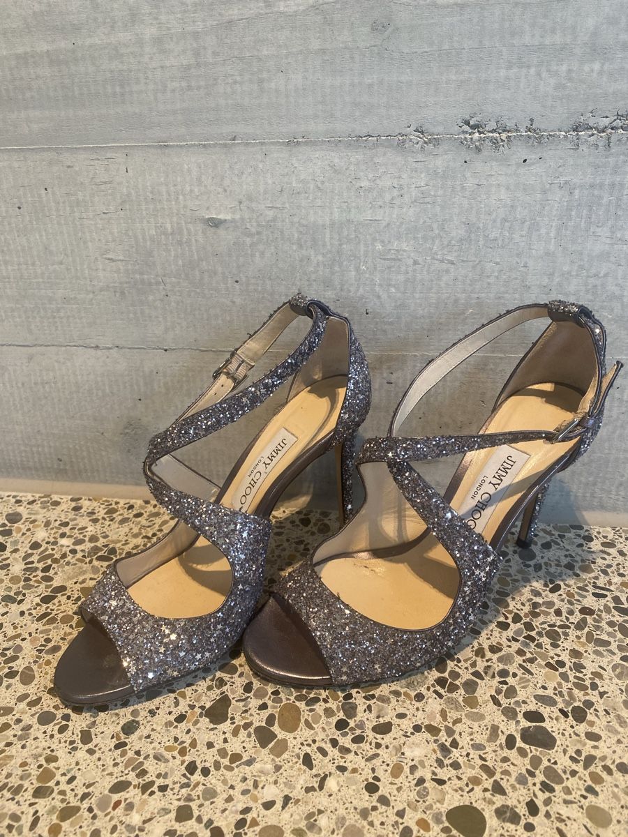 Jimmy Choo Damenschuhe: Jimmy Cho Pumps 👠 – Gebraucht aus zürich von jisamr 8