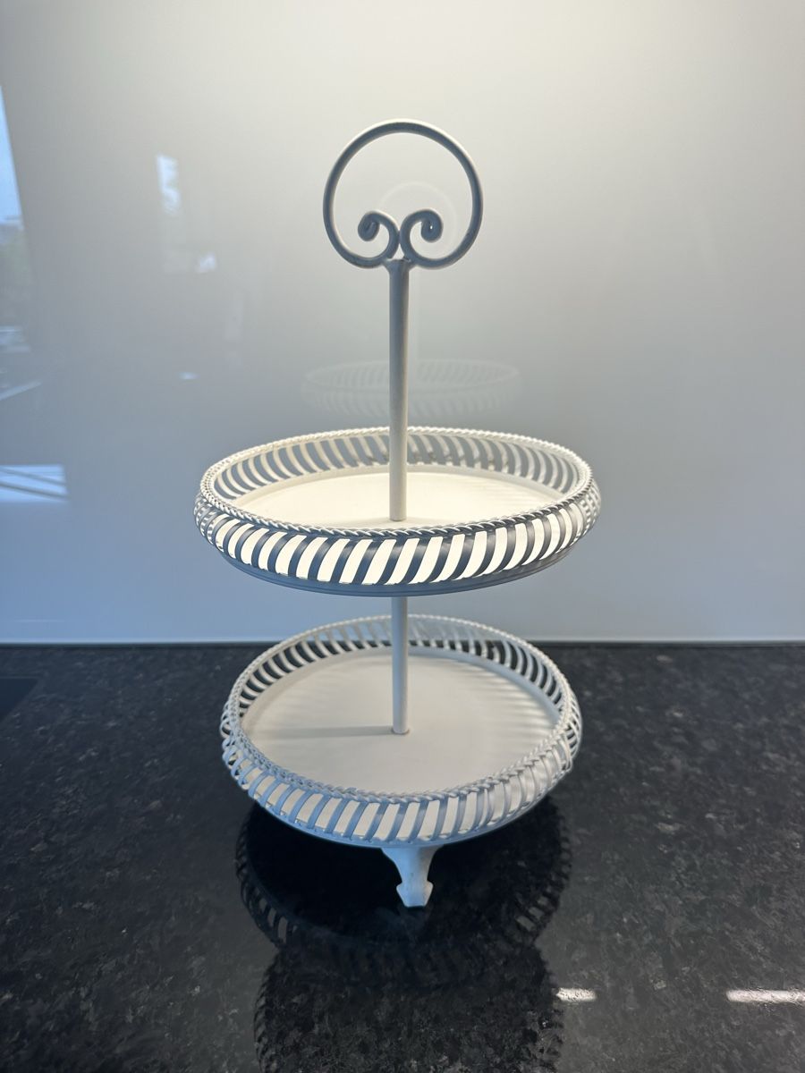 Toutes les décorations: Etagere weiß  – D'occasion à Zürich par von_7vbl 1
