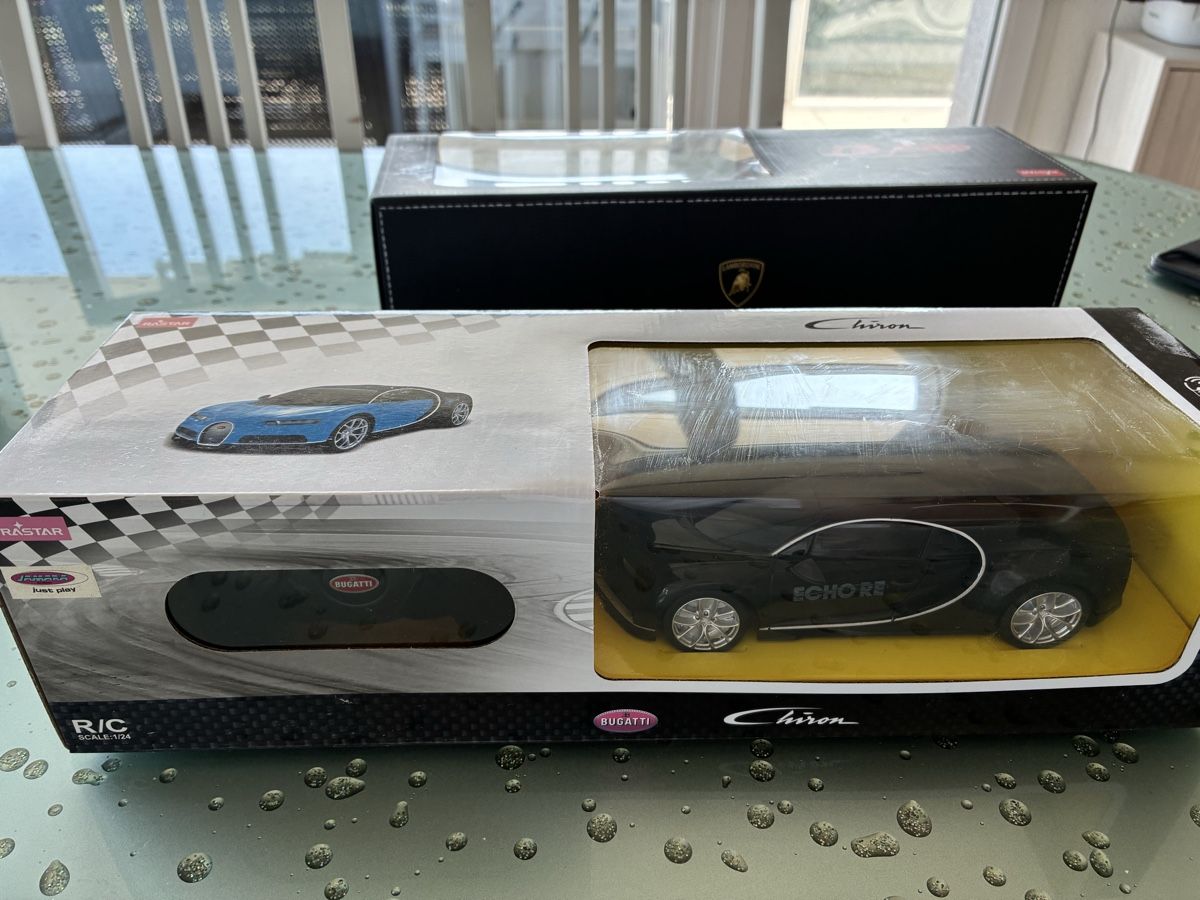 Spielzeuge: Bugatti Chiron RC Auto – Neu und originalverpackt aus Rüschlikon von dancingsea