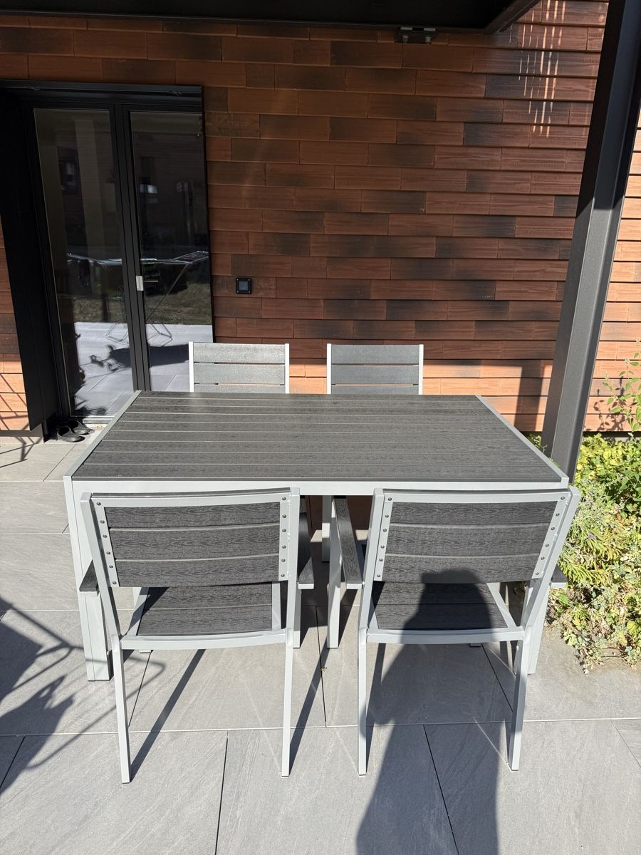 Tischset: Gartentisch inkl. 4 Stühlen – Gebraucht aus Köniz von sel_qf77