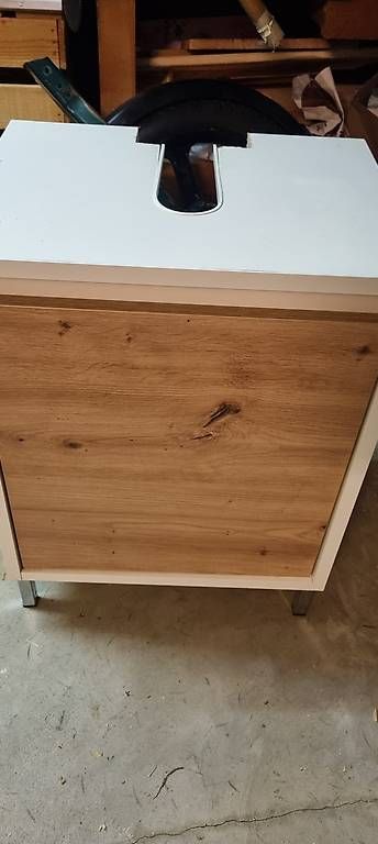 Installations & Meubles: Lavabo Unterschrank – D'occasion à Biel/Bienne par sheila7002