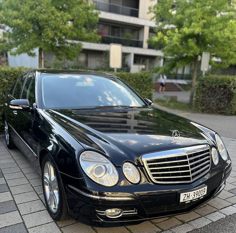 Wunderschone Mercedes 220 Cdi Bild