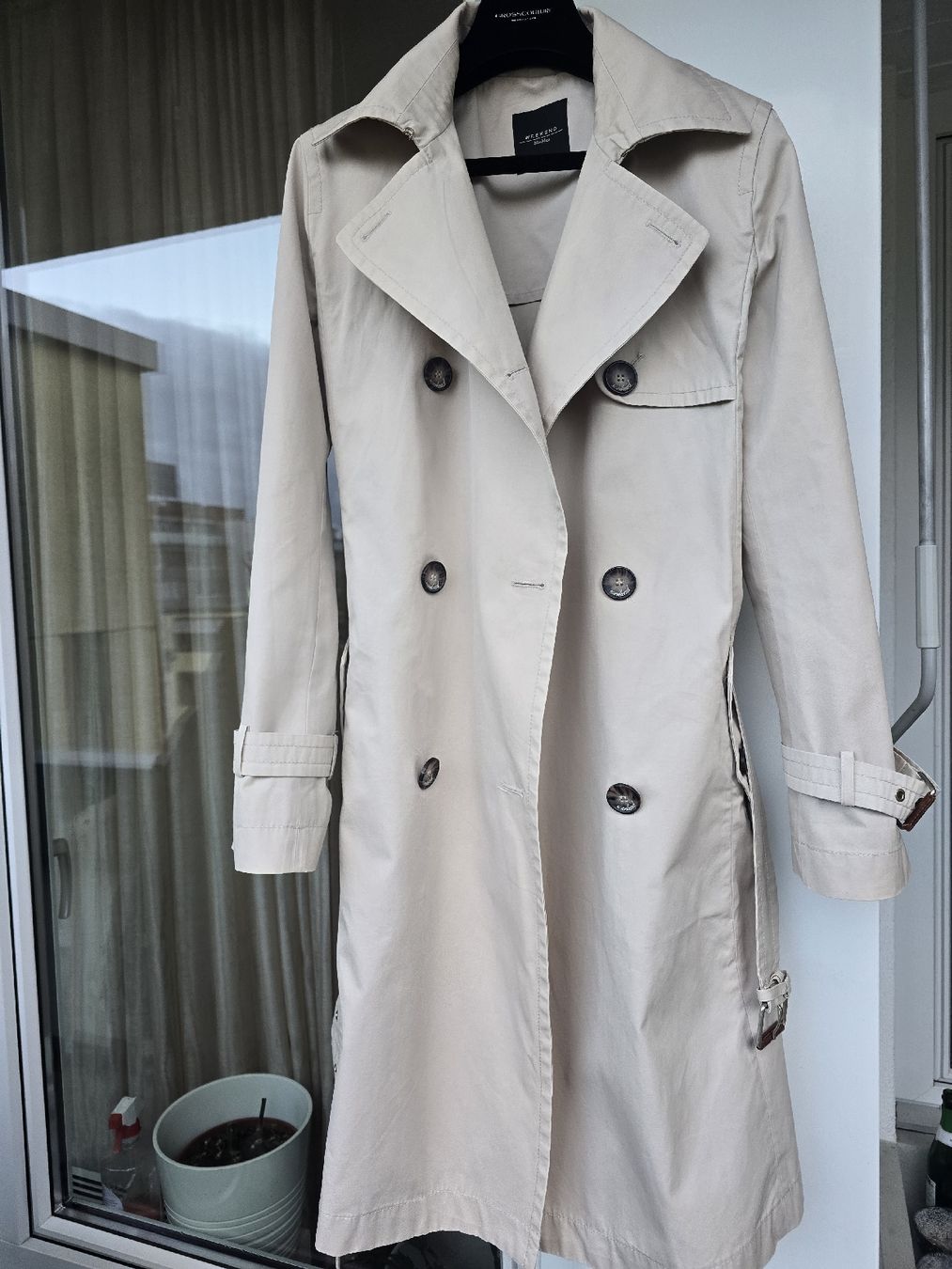 Max Mara Cappotti: MaxMara Weekend Trench Coat. Gr.38 – Usato da Zürich venduto da Olala_