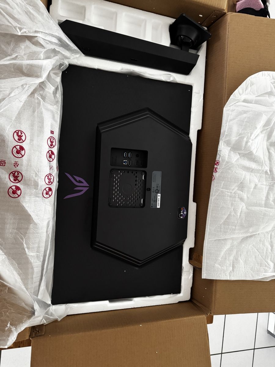 LG Monitor: LG UltraGear 32GR93U-B – Usato da Grenchen venduto da _Nike_ 3