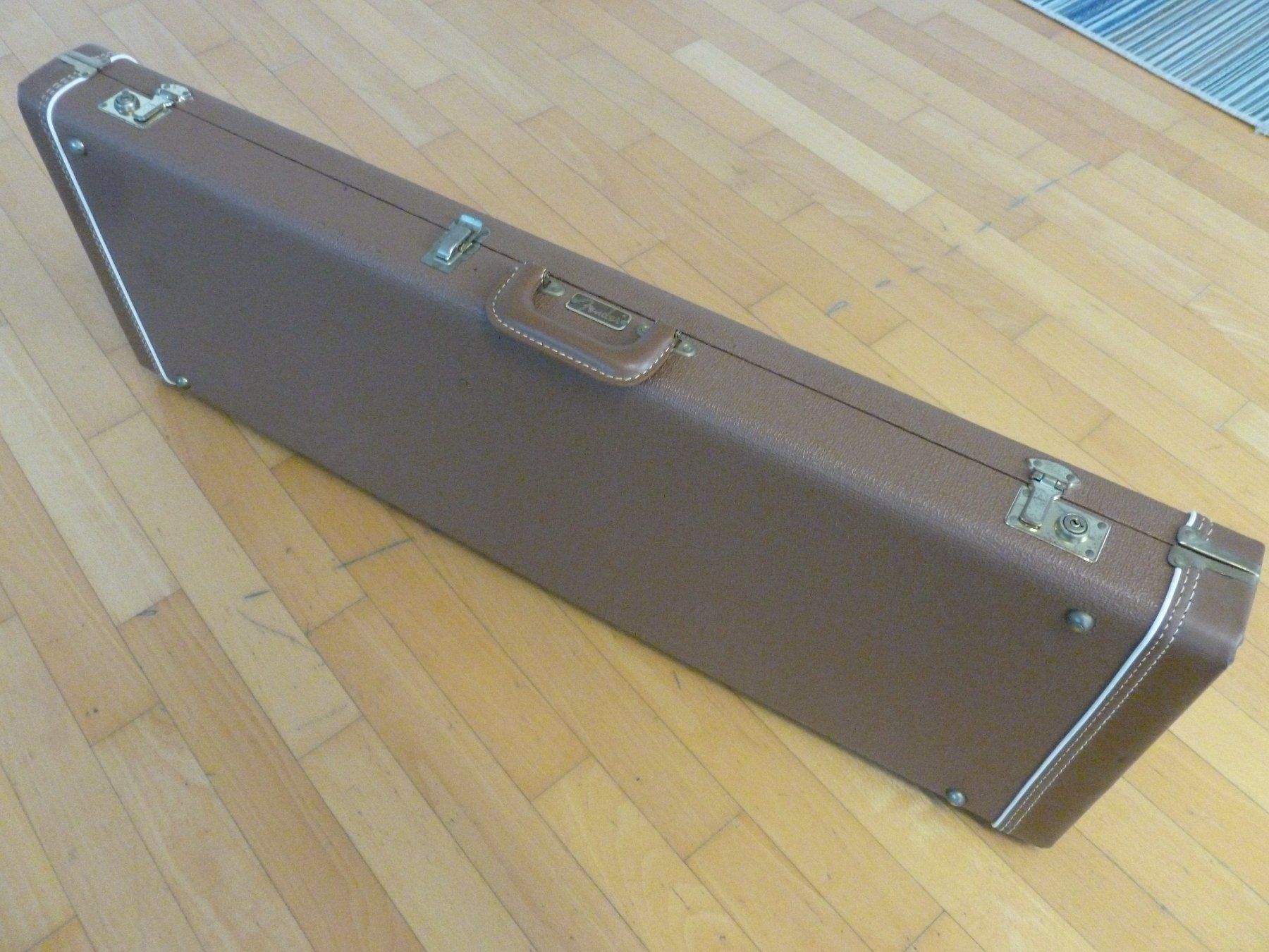 Fender Strumenti musicali: FENDER CUSTOM SHOP CASE KOFFER BROWN TOLEX STRATOCASTER TELE – Usato da Bremgarten b. Bern venduto da clash93 5