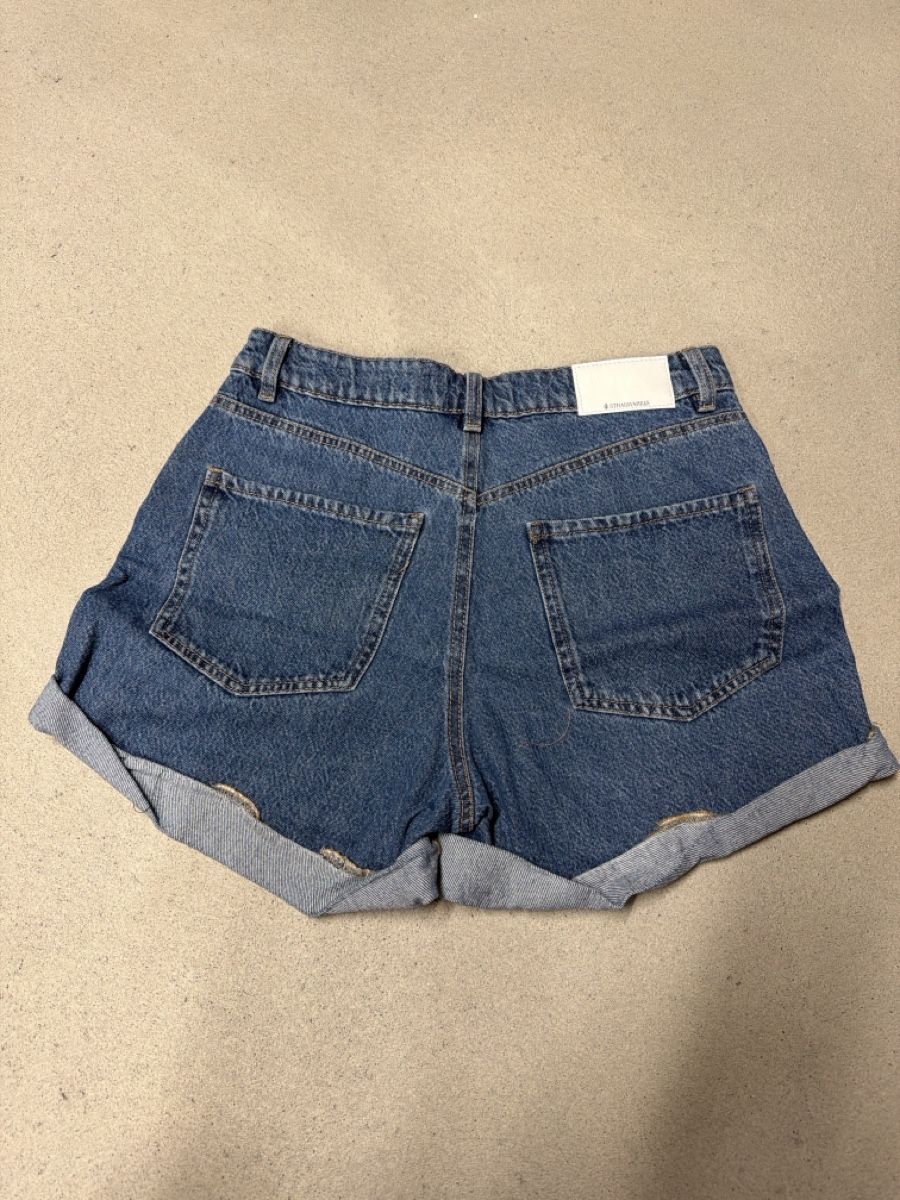 Stradivarius Jeans: Jeans Shorts Stradivarius Grösse 38 neu – Nuovo (secondo la descrizione) da Känerkinden venduto da melbaumg 1