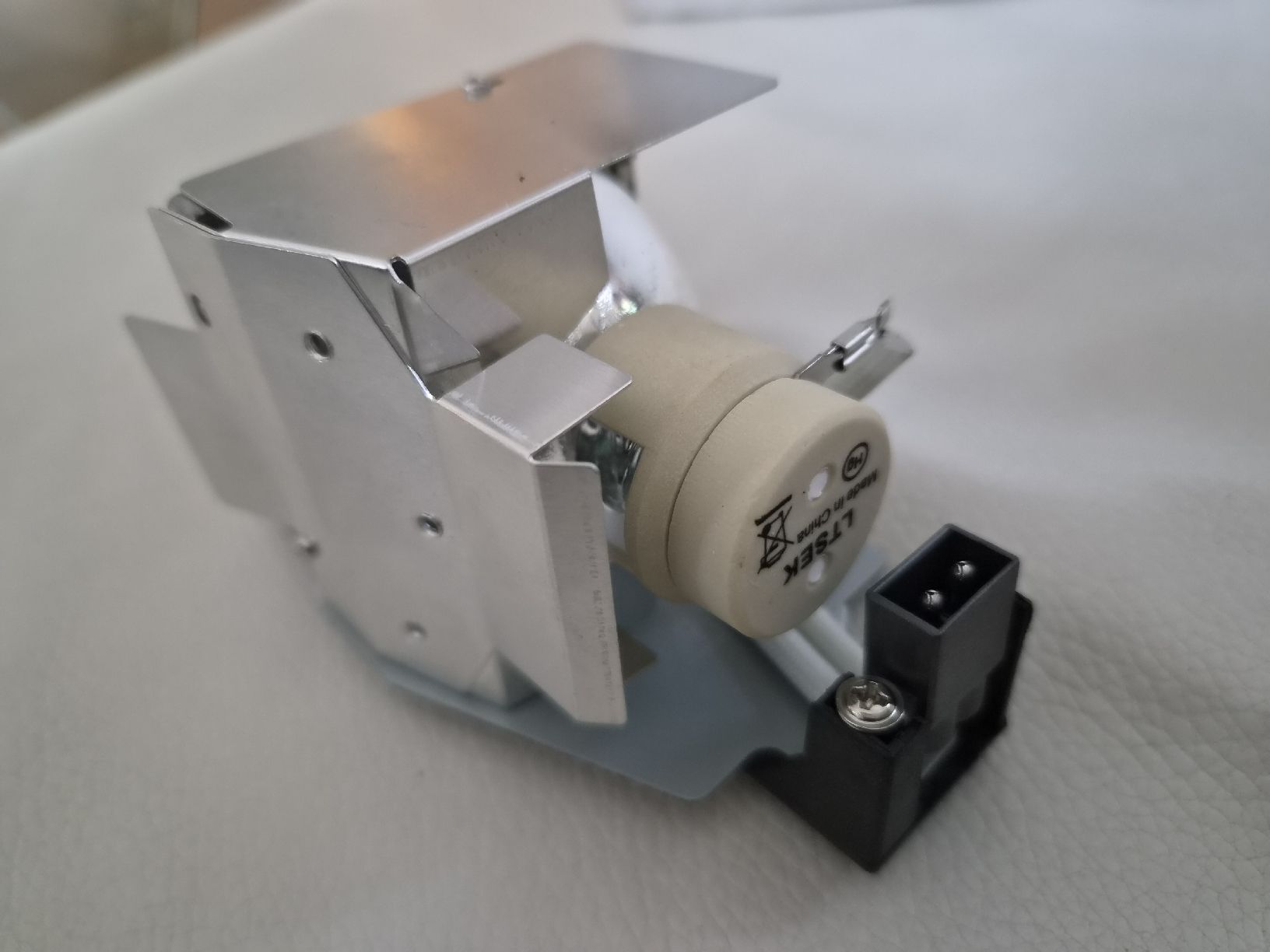BenQ Videoprojektoren: Beamer Ersatzlampenmodul – Neu und originalverpackt aus Oberhasli von Porron 2