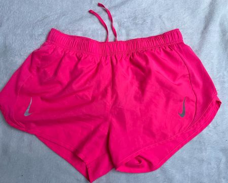 Pinke Nike Dri-FIT Laufshorts Gr. M