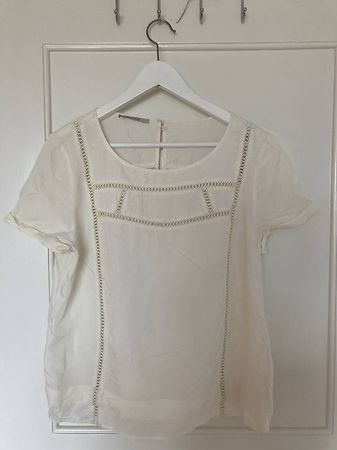 Elegante Bluse mit feinem Cut-Out Muster von Kookai (38/40)