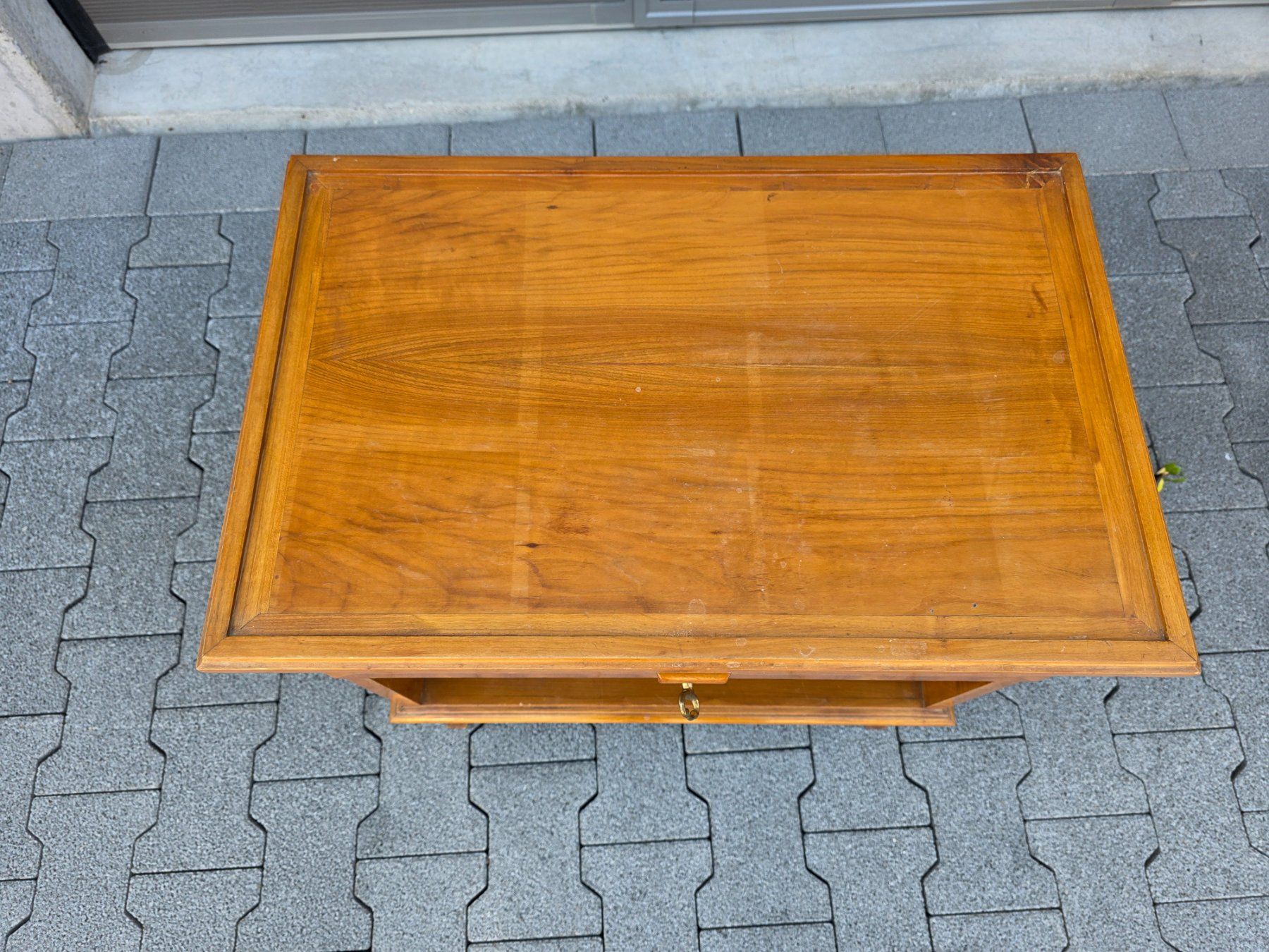 Nachttische: antike Holz Kommode Tischli Nachttisch mit Tablar – Gebraucht aus Walterswil BE von Lonitti 2