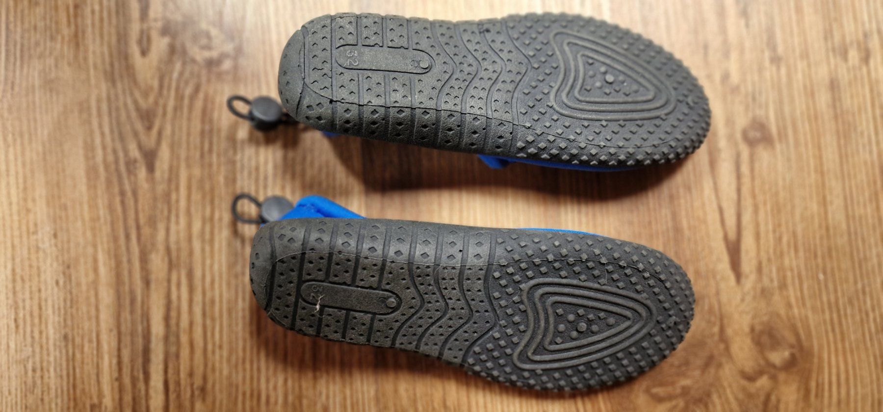 Scarpe per ragazzi: Ungebrauchte Kinderstrandschuhe – Usato da Schiers venduto da rom_ch7g 3