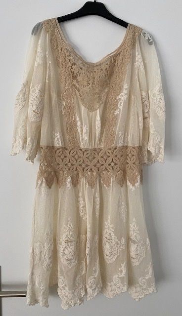 Kleider: Alberta Ferreti lace dress – Gebraucht aus Dallenwil von ZD2019 2