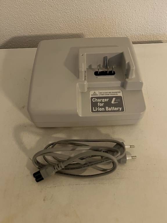 Flyer Chargeurs: Flyer Ladegerät 26Volt – D'occasion à Derendingen par AABB