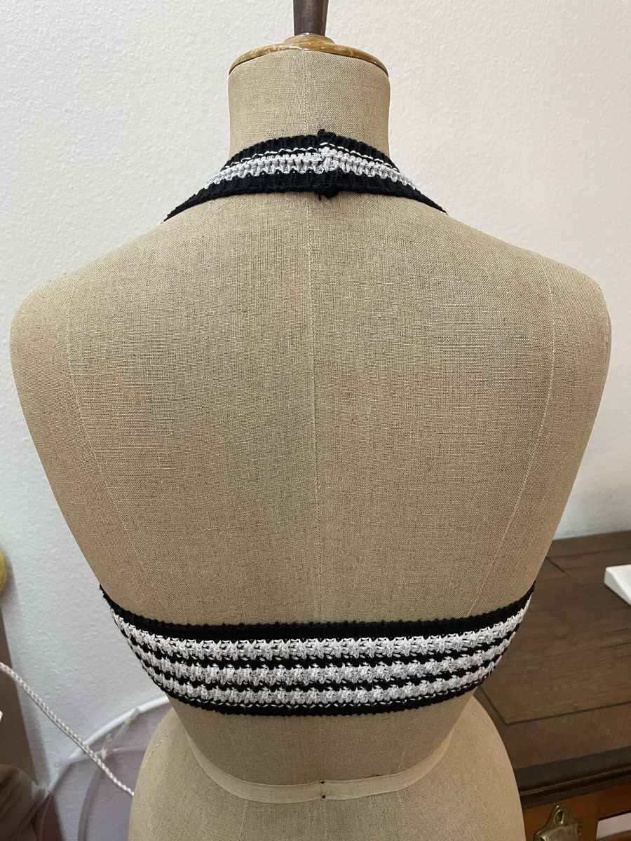 Tops: Neckholder Top neuwertig – Gebraucht aus Ebmatingen von Reva-Sue 2