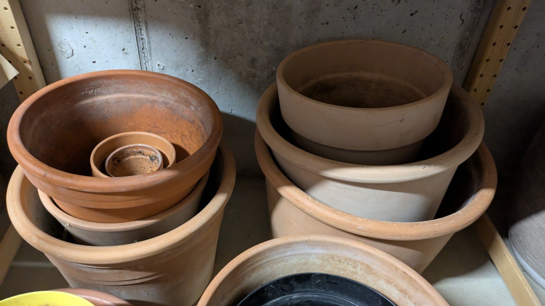 Vasi per fiori: Blumentöpfe Terrakotta und Plastik verschiedene Grössen – Usato da Staufen venduto da Fleby84 2
